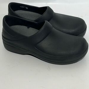 Crocs Women's Black Neria Pro II Dual Comfort Slip On Work Clogs Size 6